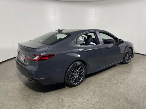 Underground 2026 Toyota Camry SE