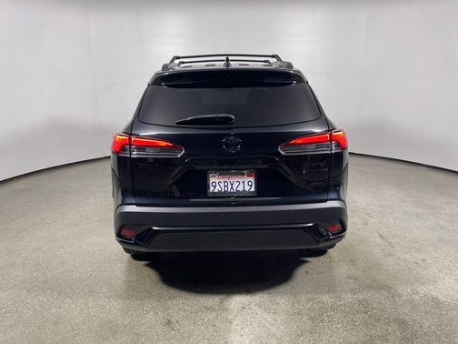 2025 Toyota Corolla Hybrid SE