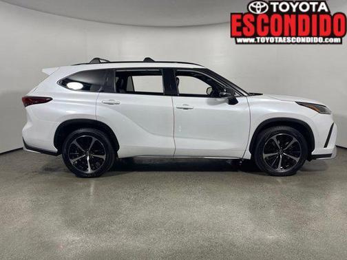2022 Toyota Highlander XSE