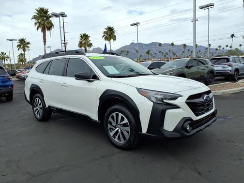 2025 Subaru Outback Base