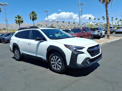 Crystal White Pearl 2025 Subaru Outback Premium