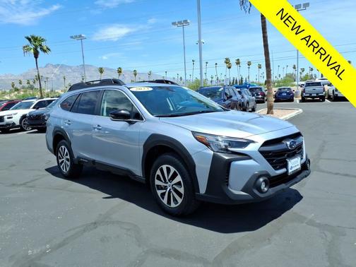 Ice Silver Metallic 2023 Subaru Outback Premium