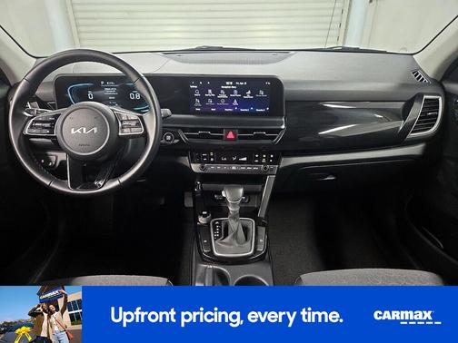 Black 2025 Kia Seltos S