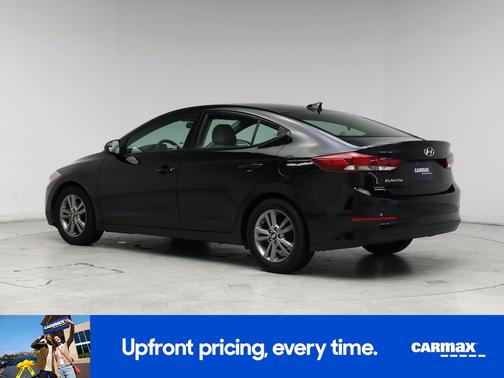 Black 2017 Hyundai ELANTRA SE