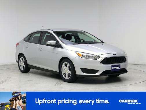 Silver 2017 Ford Focus SE
