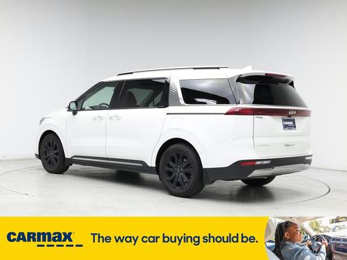 2024 Kia Carnival SX