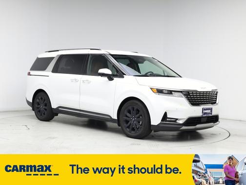 2024 Kia Carnival SX