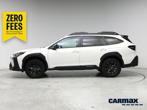 White 2025 Subaru Outback Onyx Edition