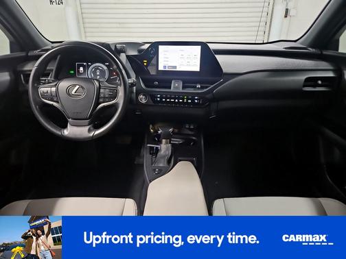 2023 Lexus UX 250h 