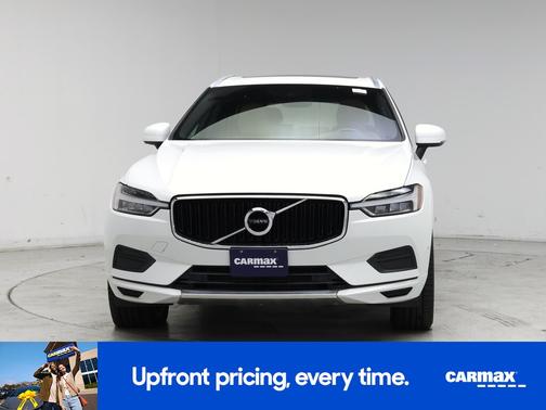 White 2019 Volvo XC60 T5 Momentum