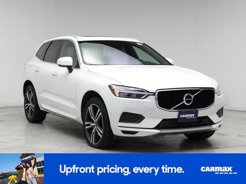 White 2019 Volvo XC60 T5 Momentum