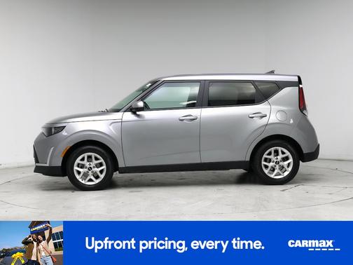 Silver 2025 Kia Soul LX