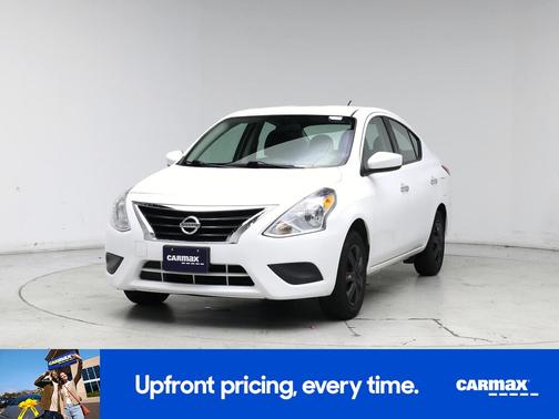 2016 Nissan Versa SV