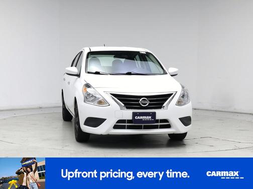 2016 Nissan Versa SV