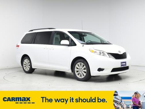 2014 Toyota Sienna LE