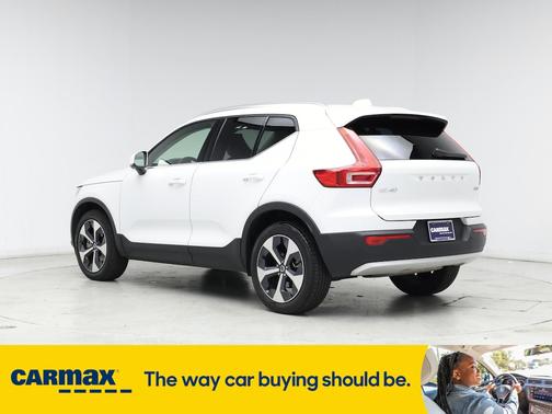 2023 Volvo XC40 B5 Plus Bright Theme