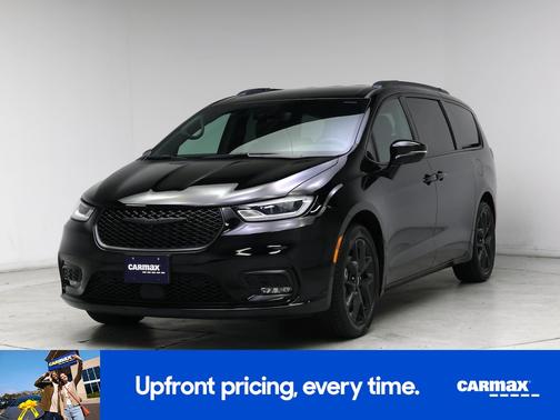 Black 2024 Chrysler Pacifica Touring L