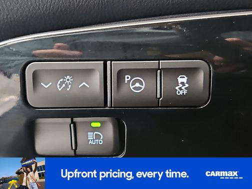 2017 Toyota Prius Two