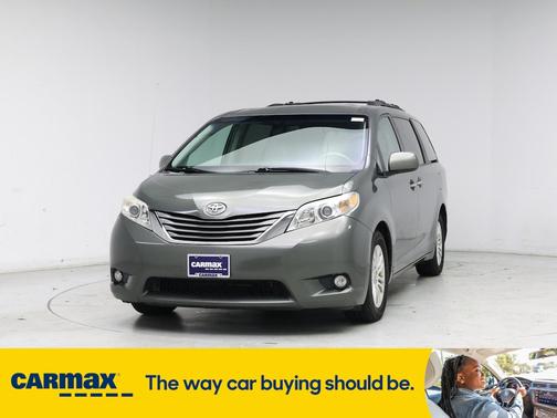 2013 Toyota Sienna XLE
