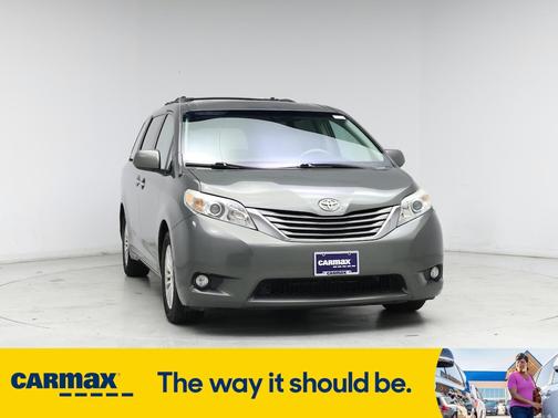 2013 Toyota Sienna XLE
