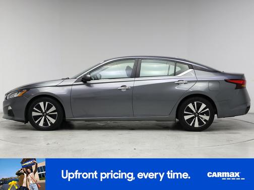Gray 2022 Nissan Altima SV