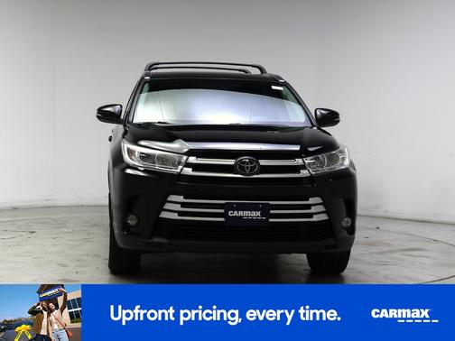 Black 2017 Toyota Highlander XLE