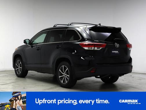 Black 2017 Toyota Highlander XLE