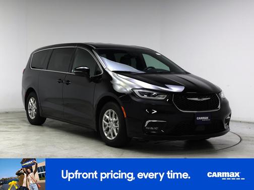 Black 2025 Chrysler Pacifica Select