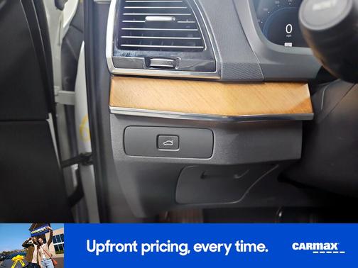 2023 Volvo XC90 B5 Plus