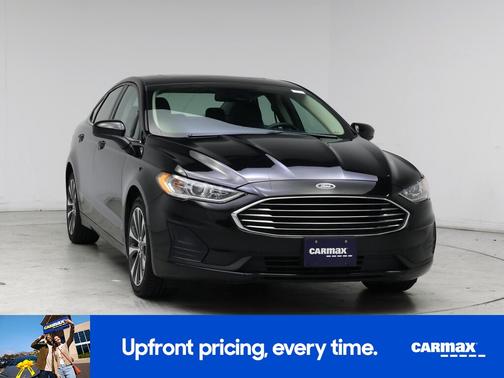 Black 2019 Ford Fusion SE