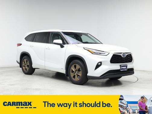 2022 Toyota Highlander Hybrid XLE Bronze