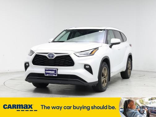 2022 Toyota Highlander Hybrid XLE Bronze