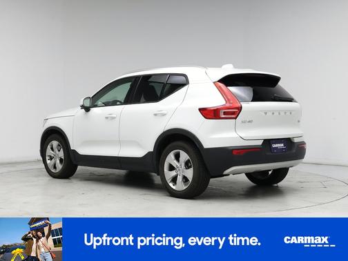 2020 Volvo XC40 T5 Momentum