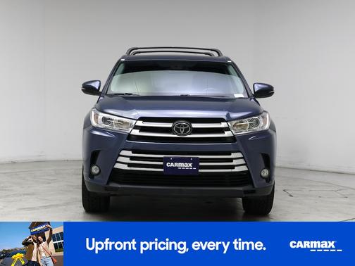 Blue 2017 Toyota Highlander XLE