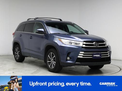 Blue 2017 Toyota Highlander XLE