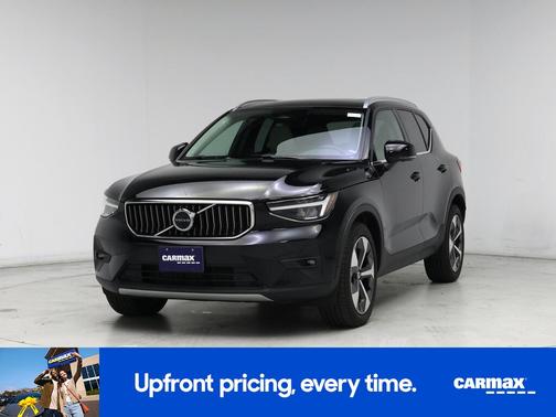 2023 Volvo XC40 B5 Plus Bright Theme