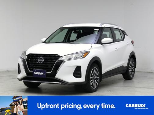 White 2023 Nissan Kicks SV