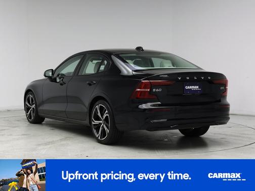 Black 2025 Volvo S60 B5 Plus