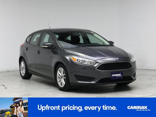 Gray 2017 Ford Focus SE