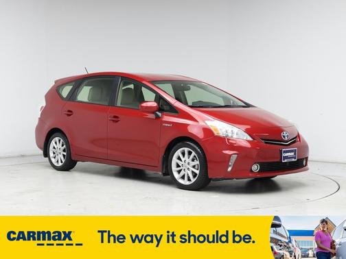2014 Toyota Prius v Five