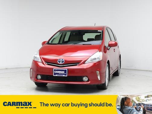 2014 Toyota Prius v Five