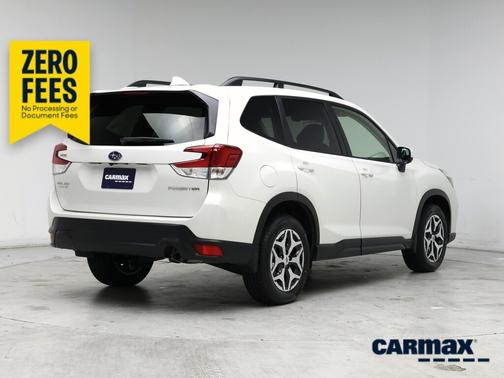 White 2019 Subaru Forester 2.5I Premium