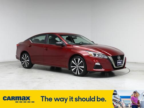 2022 Nissan Altima SR