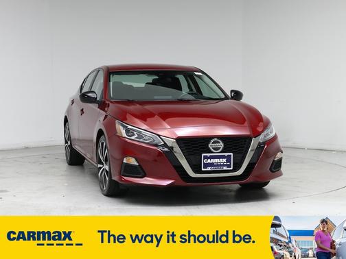 2022 Nissan Altima SR