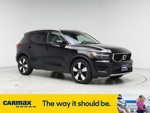 2020 Volvo XC40 T5 Momentum