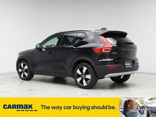 2020 Volvo XC40 T5 Momentum