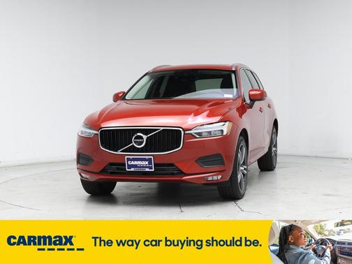 2021 Volvo XC60 T5 Momentum