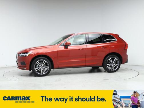 2021 Volvo XC60 T5 Momentum
