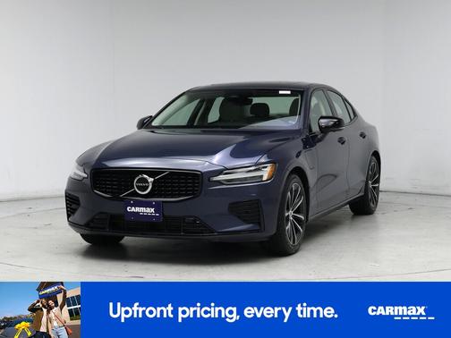 2023 Volvo S60 Recharge Plug-In Hybrid T8 Plus Dark Theme