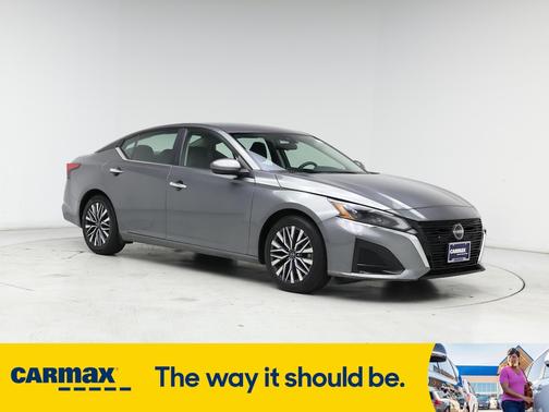2023 Nissan Altima SV